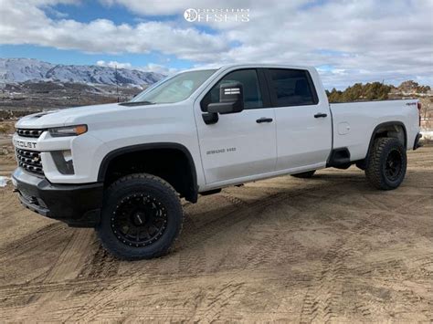 Lifted 2021 Chevy 2500 Ardelle Boerger