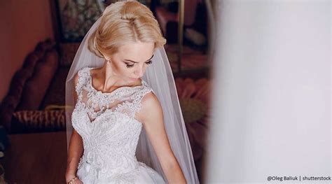 Troverai annunci di servizi, prodotti e tutto l'usato nella tua regione: Abiti Da Sposa Anni 60/70 - Abiti da sposa anni 70 e 80 ...