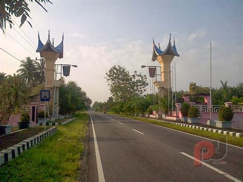 Ingin ratusan contoh desain rumah? Contoh Desain Arsitek Gerbang Perbatasan : Selamat Datang ...