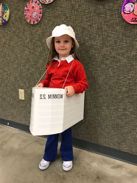 Gilligans Island Costume With Wearable Ss Minnow Boat