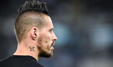 Marek hamsik, 33, from slovakia ifk göteborg, since 2020 central midfield market value: Napoli, Hamsik tatuatore per un giorno: 'Il mio primo ...