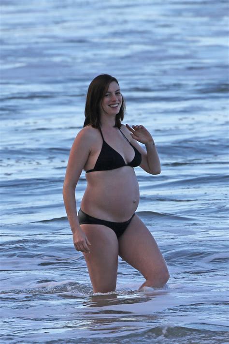 Pregnant Celebrities In Bikinis And Swimsuits Beach Body Baby Bumps Gallery Wonderwall Com