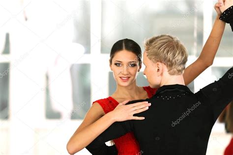 Beautiful Couple In Active Ballroom Dance Indoors — Stock Photo
