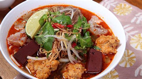 Bún Bò Huế Vietnamese Spicy Beef Noodles Soup Recipe And Video