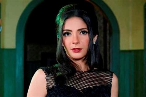 منى زكي بالحجاب في الفيديو الدعائي الأول لمسلسل لعبة نيوتن. منى زكي بالحجاب / Ù…Ù†Ù‰ Ø²ÙƒÙŠ Ù…ØªÙˆØ±Ø·Ø© Ù ÙŠ ØªØ¬Ø§Ø ...