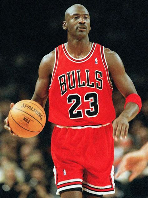 Michael jordan insisted that he didn't have a gambling problem in 1993. Biografi Michael Jordan Atlet Basket Profesional Amerika ...