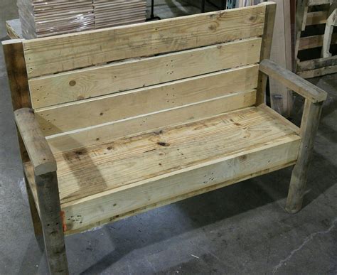 Garden Bench Made Out Of Pallet Wood Wood Pallets Pallet Projects