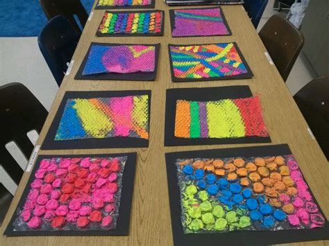 Painting on bubble wrap | Preschool art projects, Preschool art