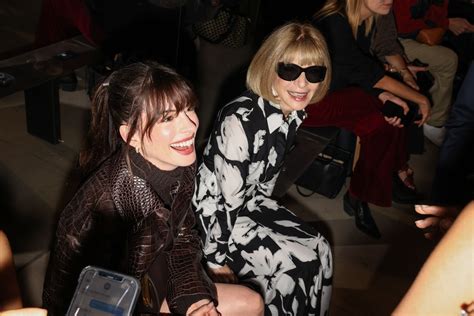 Anne Hathaway And Anna Wintour Had A Devil Wears Prada Moment