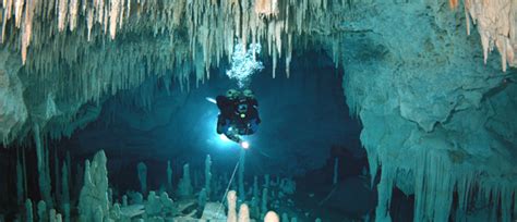 The Race To Find The Worlds Biggest Underwater Caves Discover Magazine