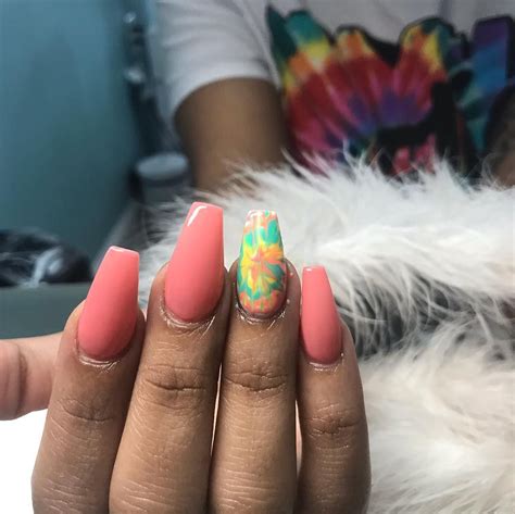 Tie Dye Nail Art Is The Coolest Manicure Trend Of The Summer Tie Dye