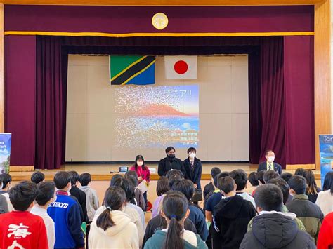 the embassy delivers lecture about tanzania at the kumegawa higashi elementary school in tokyo
