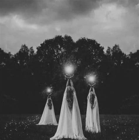 Pin By Kaïa Mulumba On Mystic Witch Art Dark Photography Wiccan Rituals