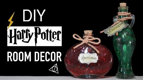 You'll find recipes, crafts, decor, and games that will help you plan the best party ever! DIY HARRY POTTER 🔮 Potions Bottles | Halloween Decor Ideas (FR) - YouTube