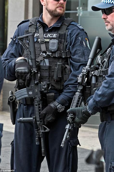 50 Elite Nsw Officers Will Carry M4 Semi Automatic Rifles Daily Mail