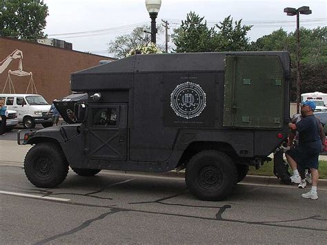 Fbi Detroit Office Swat3 Fbi Swat Team Humvee Detroit Fie Flickr