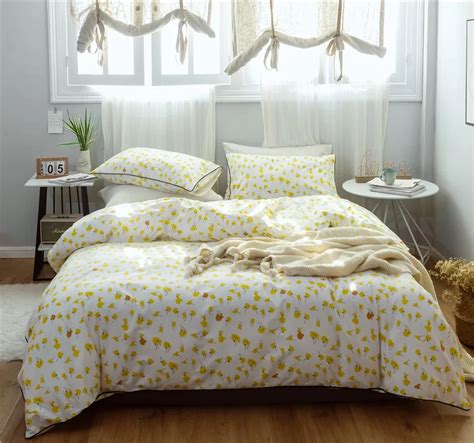 Japanese Style Bedding Sets 34pcs Small Yellow Flower Bed Linings