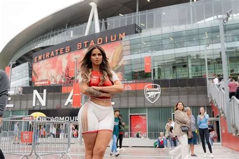 Female Arsenal Fan Attends North London Derby In Nothing But Gunners