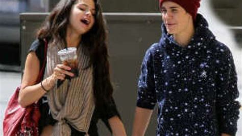 Singer Selena Gomez Justin Bieber Reunited Close Friends Worried Relationship Filmibeat