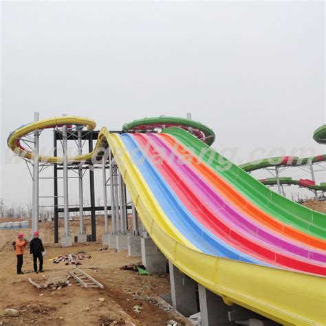 China Rainbow Water Slide With Slip Carpet China Water Park Equipment
