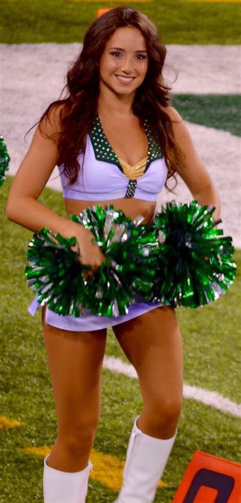 Pin By G On New York Jets Flight Crew Jets Cheerleaders New York Jets Nfl Cheerleaders