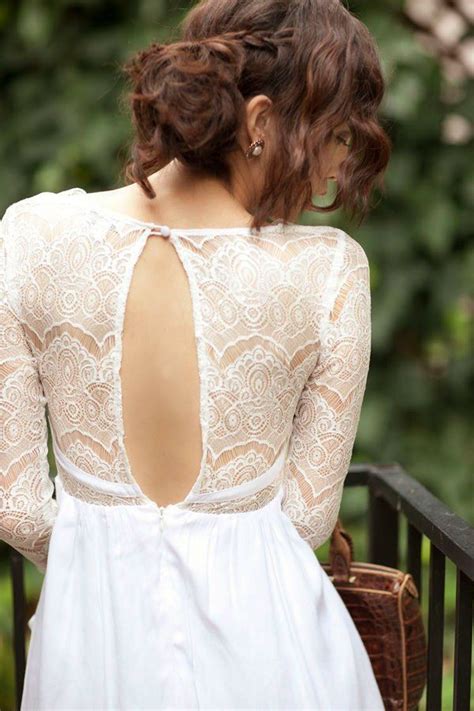 Außerdem finden sie weitere informationen, wie sie zum beispiel ihr brautkleid nach dem tragen aufbewahren können. 48 Elegant Long Sleeve Wedding Dresses for Winter Brides ...