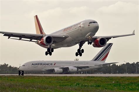 Avianca Cargo A330 And Air France A380 Kev Cook Flickr