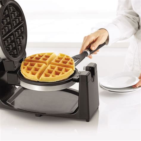 Bella 13991 Rotating Waffle Maker Polished Stainless Steel