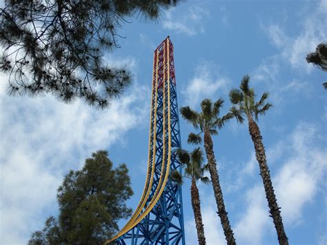 Six Flags Magic Mountain Reviews Rides And Guide