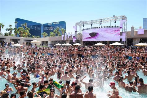 Dive Into Dayclubs With The 17 Best Pool Parties In Las Vegas Las