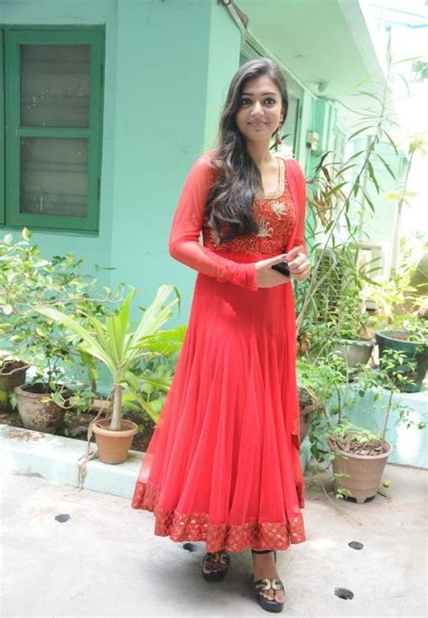 Nazim started her career as an anchor on malayalam television asianet before pursuing a. Nazriya Nazim Hot Photos Navel Pics New HD Images