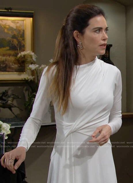 Victoria Newman Outfits And Fashion On The Young And The Restless Amelia