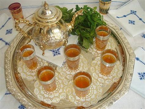 من طُرق تحضير الشاي المميّزة على المستوى العربي التي تشتهر بها دولة المغرب تحديداً الشاي المغربي أو كما يُسمّى أيضاً بالأتاي. طريقة عمل الشاي المغربي بالنعناع - Cuisine chaimae ...