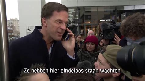 Die mutter des niederländischen ministerpräsidenten ist gestorben. Mark Rutte krijgt moeder aan de telefoon. - YouTube