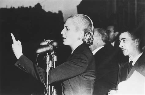 Eva Perón Quién Fue La Primera Dama Argentina Su Biografía Y Logros Vogue