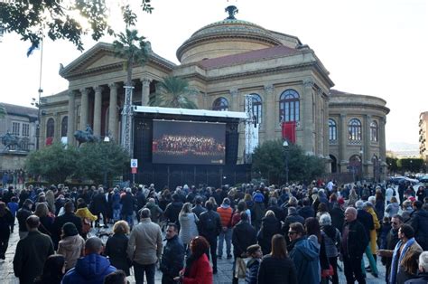 Palermo Folla In Piazza E Sala Piena Per La Kids Orchestra Del Massimo