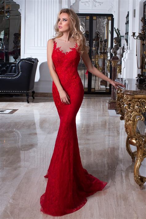 Craquez pour la robe de cocktail rouge. Robe de soirée longue sur mesure - Oksana Mukha Paris