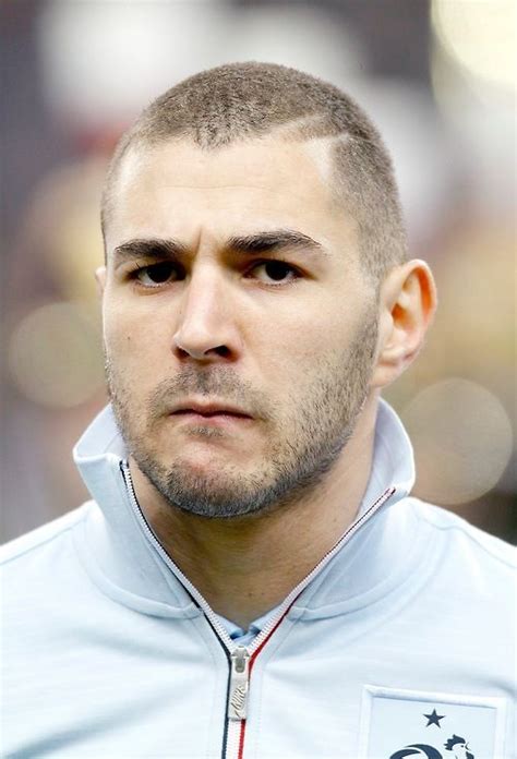 Benzema's halfway haircut is latest bizarre style in football. karim benzema | Tumblr | Hombres, Deportes, Chicos guapos