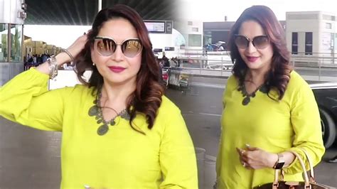 Madhuri Dixit Looks Stunning In Latest Airport Look Youtube