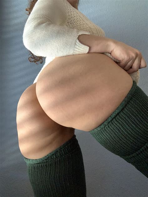 Ass With Thigh Highs And A Sweater Porn Pic Free Nude Porn Photos