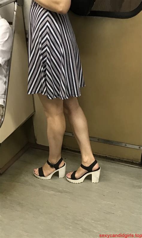 Feet In High Heeled Sandals Subway Train Closeup Creepshots Gallery Sexy Candid Girls