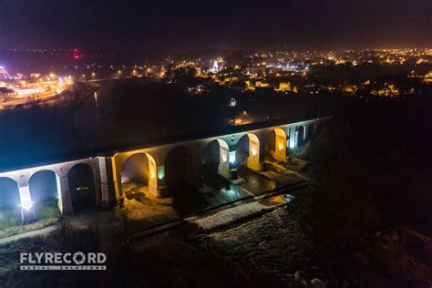 Przedstawiamy dziś niecodzienne zdjęcia wiaduktu kolejowego w bolesławcu pod osłoną nocy! Wiadukt kolejowy w Bolesławcu - Zdjęcia nocne - Pięknie ...