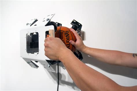 • 32 млн просмотров 1 год назад. Hacking Cool: Basketball Spinner (2012) - jessechorng.com