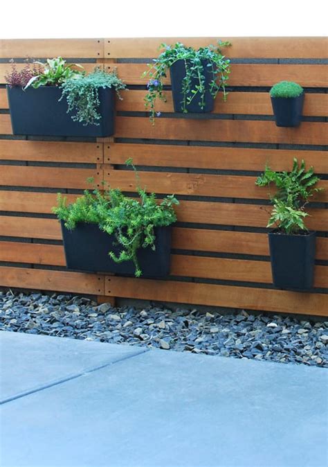 Diy Wood Slat Garden Wall With Planters Remodelaholic