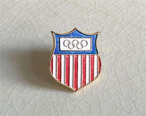 1980 Olympics Pin Vintage Patriotic Shield Enamel Red Etsy Vintage