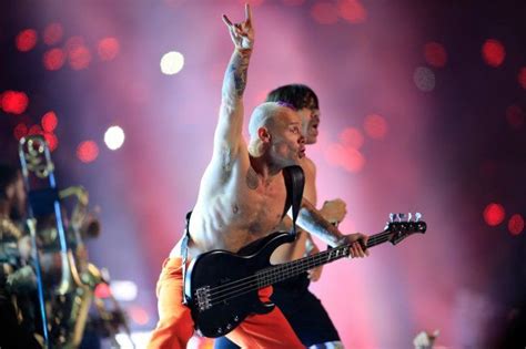 Red Hot Chili Peppers Did Not Plug In Their Guitars For Super Bowl
