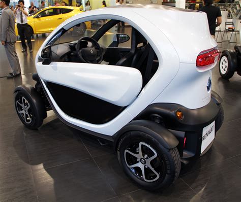 This french compact hatchback is available in 2 versions. Renault Twizy ZE arrives in Malaysia, full-electric from ...