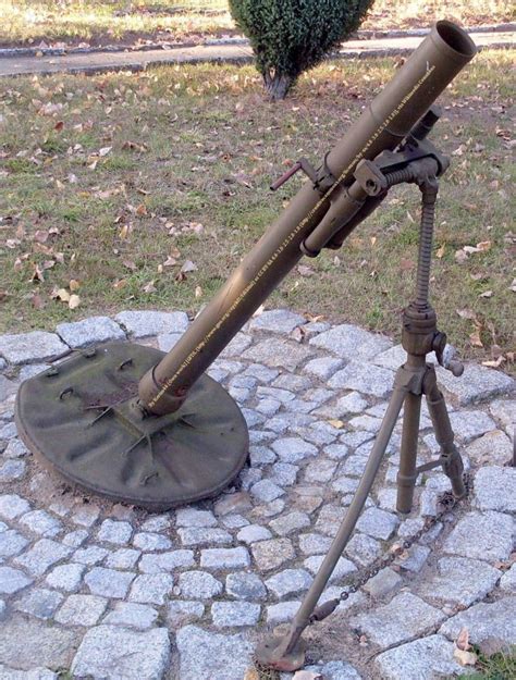 Gun16 82mm Mortar Russian