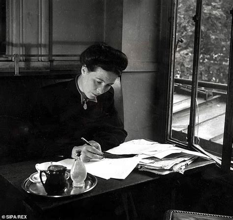 The Best Philosophy Have Lots Of Sex Simone De Beauvoir And Jean Paul Sartre Daily Mail Online