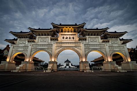 Address：front of the 1st exhibition hall. Chiang Kai-Shek Memorial Hall 中正纪念堂 in Taipei - Tourplus ...